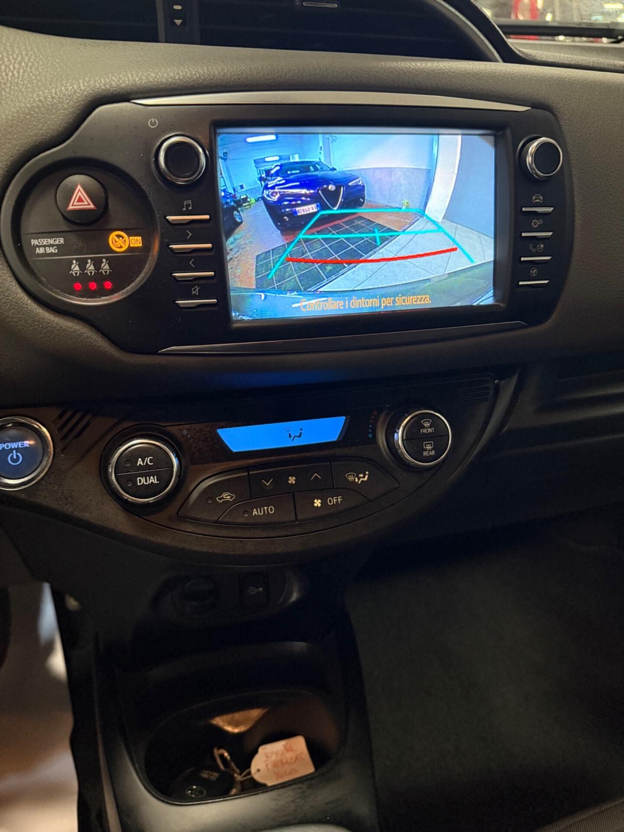 Toyota Yaris 1.5 Hybrid Grey Edition Auto 73CV