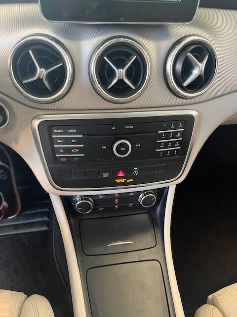 Mercedes-benz CLA 200 CLA 200 d S.W. 4Matic Automatic Premium Dark Night