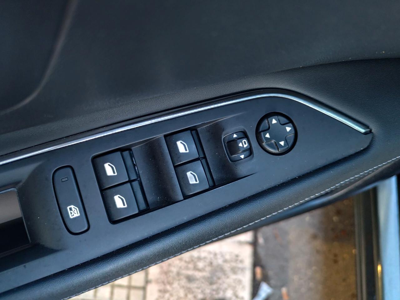 Peugeot 3008 BlueHDi 130cv EAT8 Allure PERFETTA