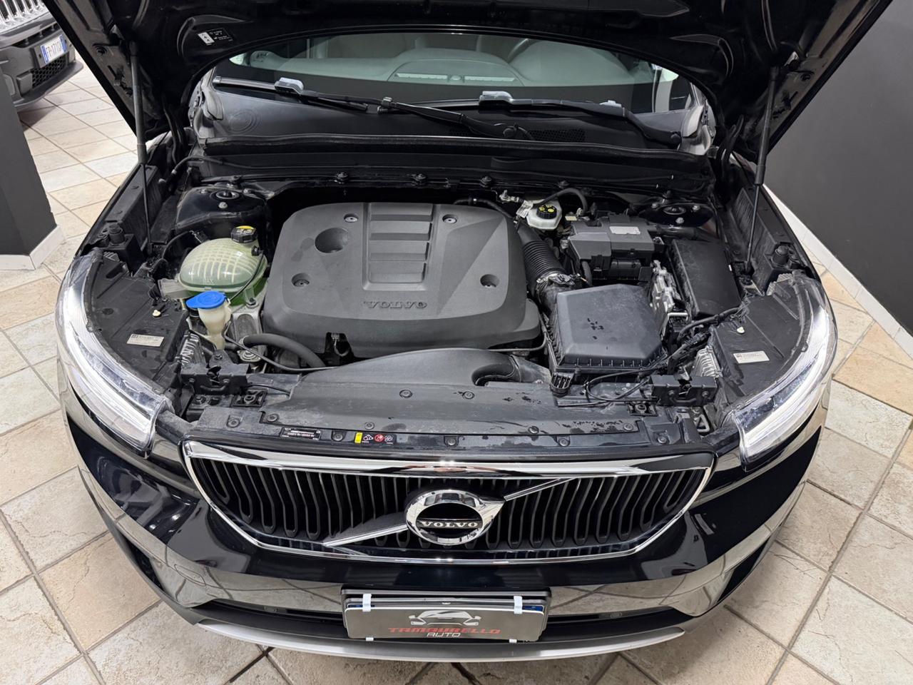 VOLVO XC40 2.0 D3 (150) Momentum 2019