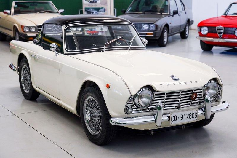 Triumph TR 4 Surrey Top - SPLENDIDA CON ASI CRS