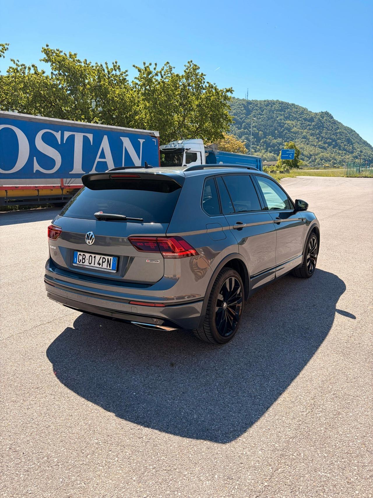 Volkswagen Tiguan 2.0 TDI R-line 4Motion - 150.000 KM -