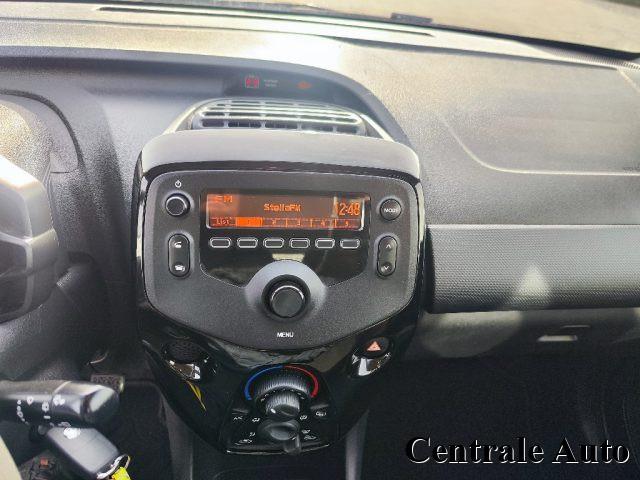 CITROEN C1 VTi 72 S&S 5 porte Shine