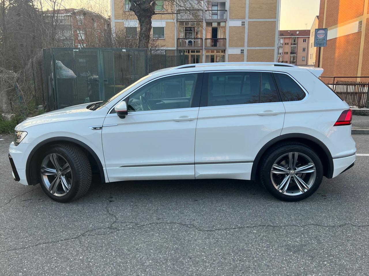 Volkswagen Tiguan 2.0 TDI R Line #10046