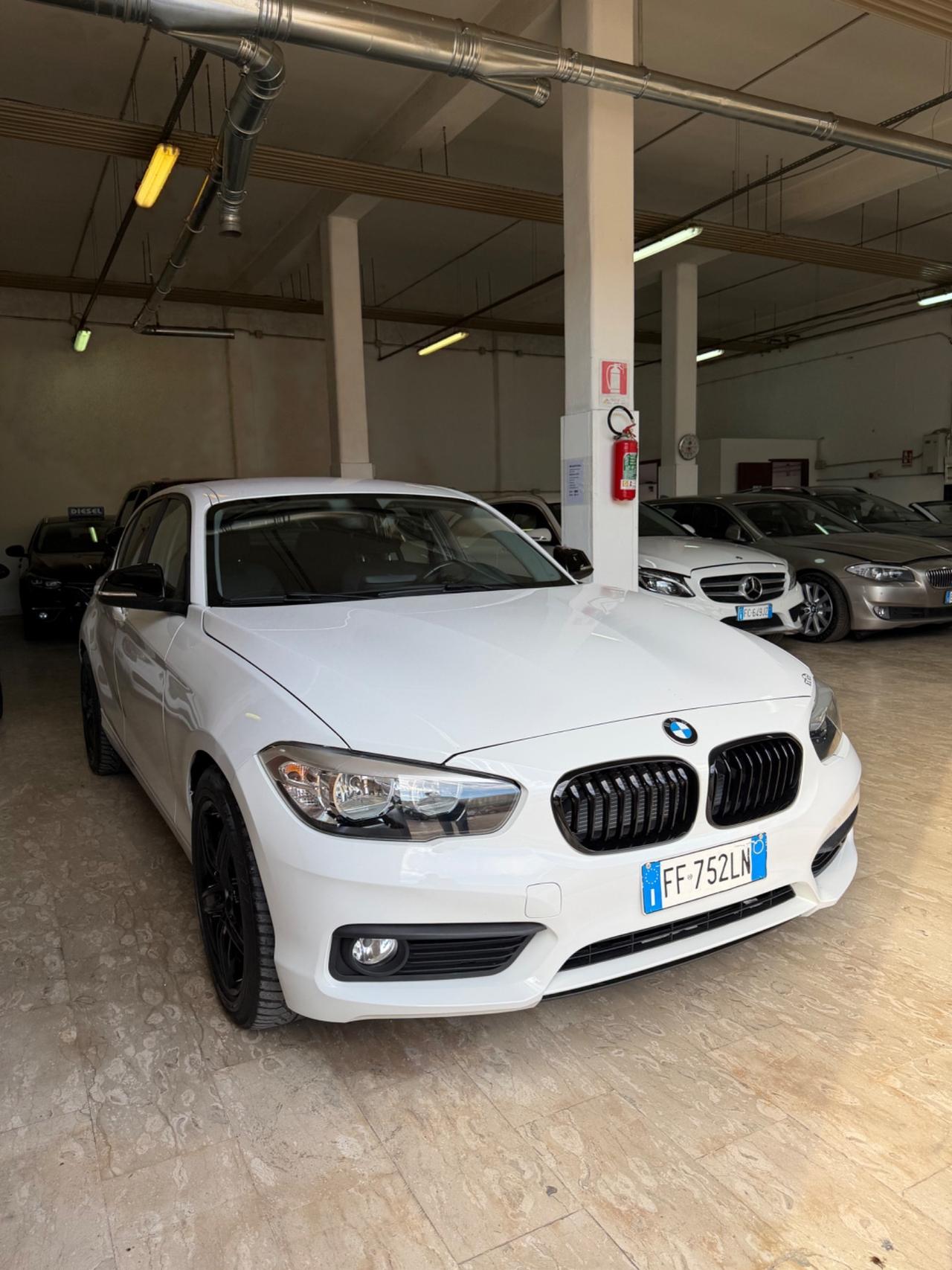 Bmw 116d 2016 5p. Urban