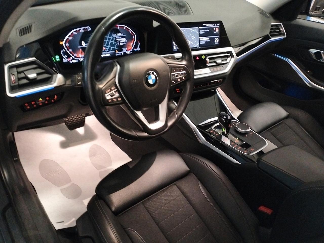 BMW 318 d Serie 3 G20 Berlina mhev 48V Luxury auto IVA ESPOSTA