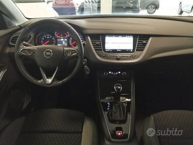 Opel Grandland X Business Edit. 1.5 aut. (130 cv)