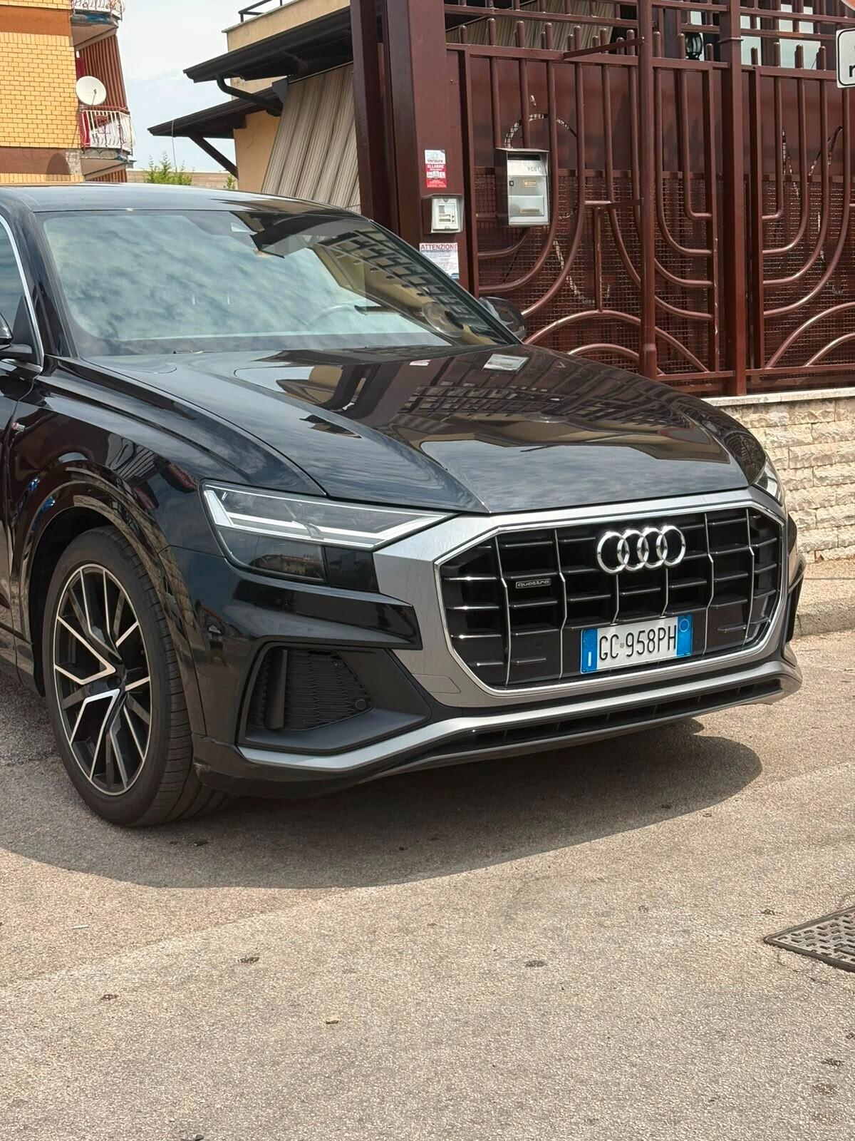 Audi Q8 SQ8 TDI quattro tiptronic