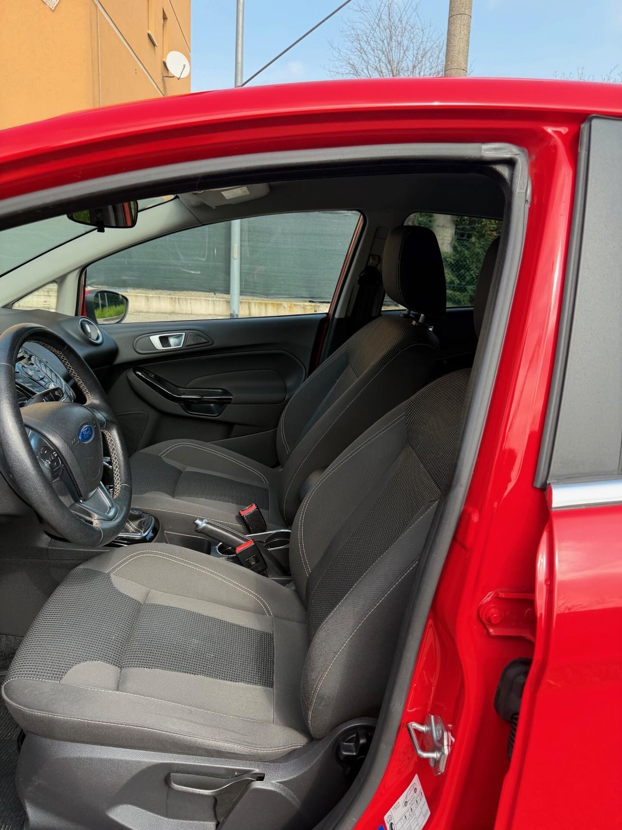 Ford Fiesta 1.4 Gpl - NEOP. - NAV. - 12 MESI DI GARANZIA -