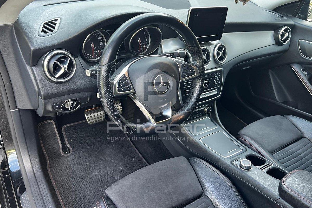 MERCEDES CLA 200 d Automatic Premium