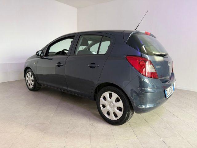 OPEL Corsa 1.2 5 porte Cosmo