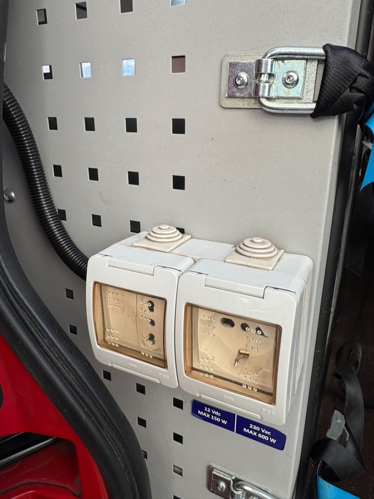 Fiat Fiorino 1.3 MJT 95CV Combinato Adventure