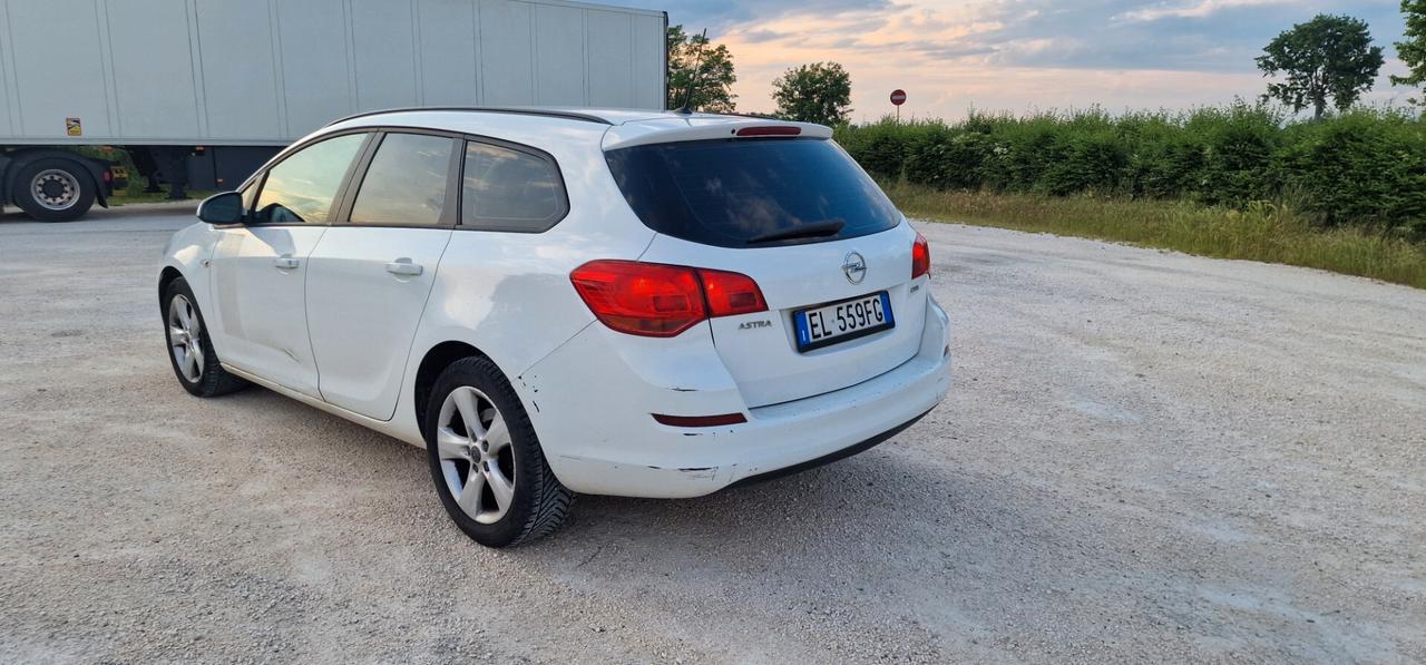 Opel Astra 1.7 CDTI 110CV Sports Tourer Elective