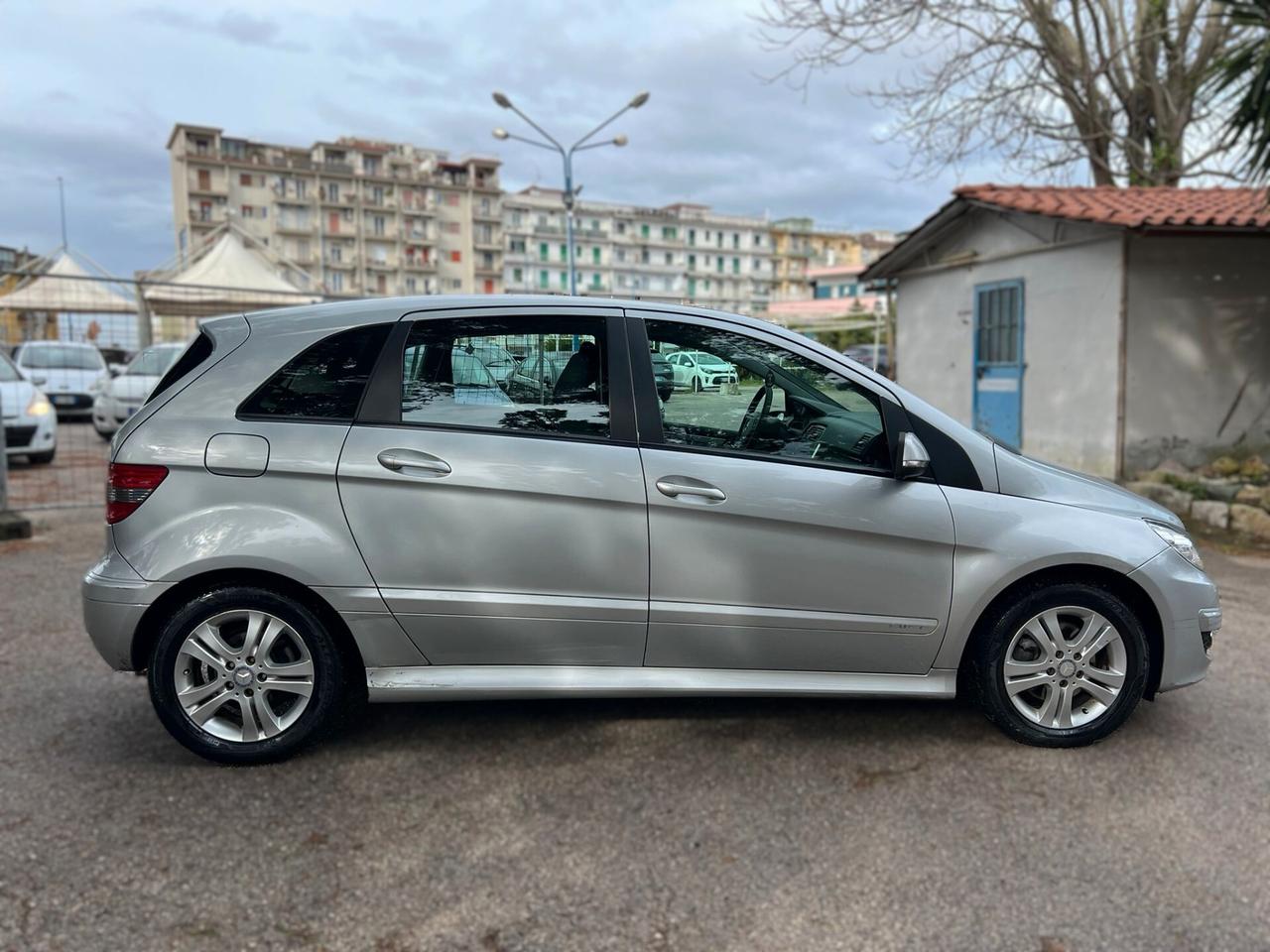 MERCEDES CLASSE B 180 2.0 Premium - 2010