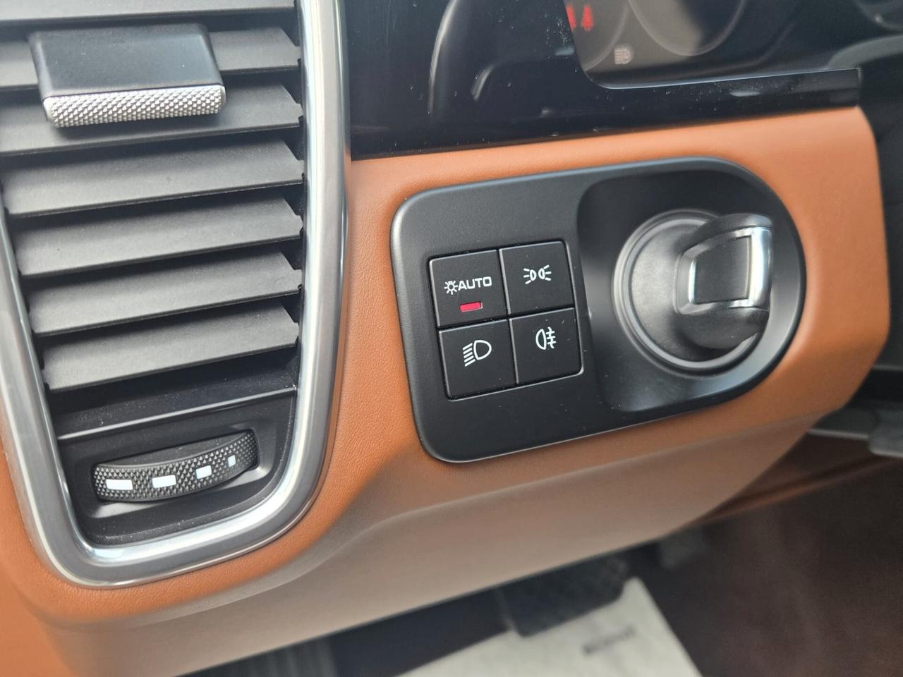 Porsche Cayenne Coupé 3.0 V6 E-Hybrid Platinum Edition