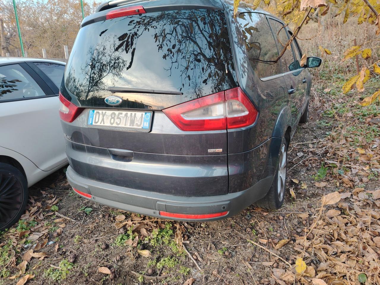 Ford Galaxy 2.0 TDCi 140 CV Ghia DPF