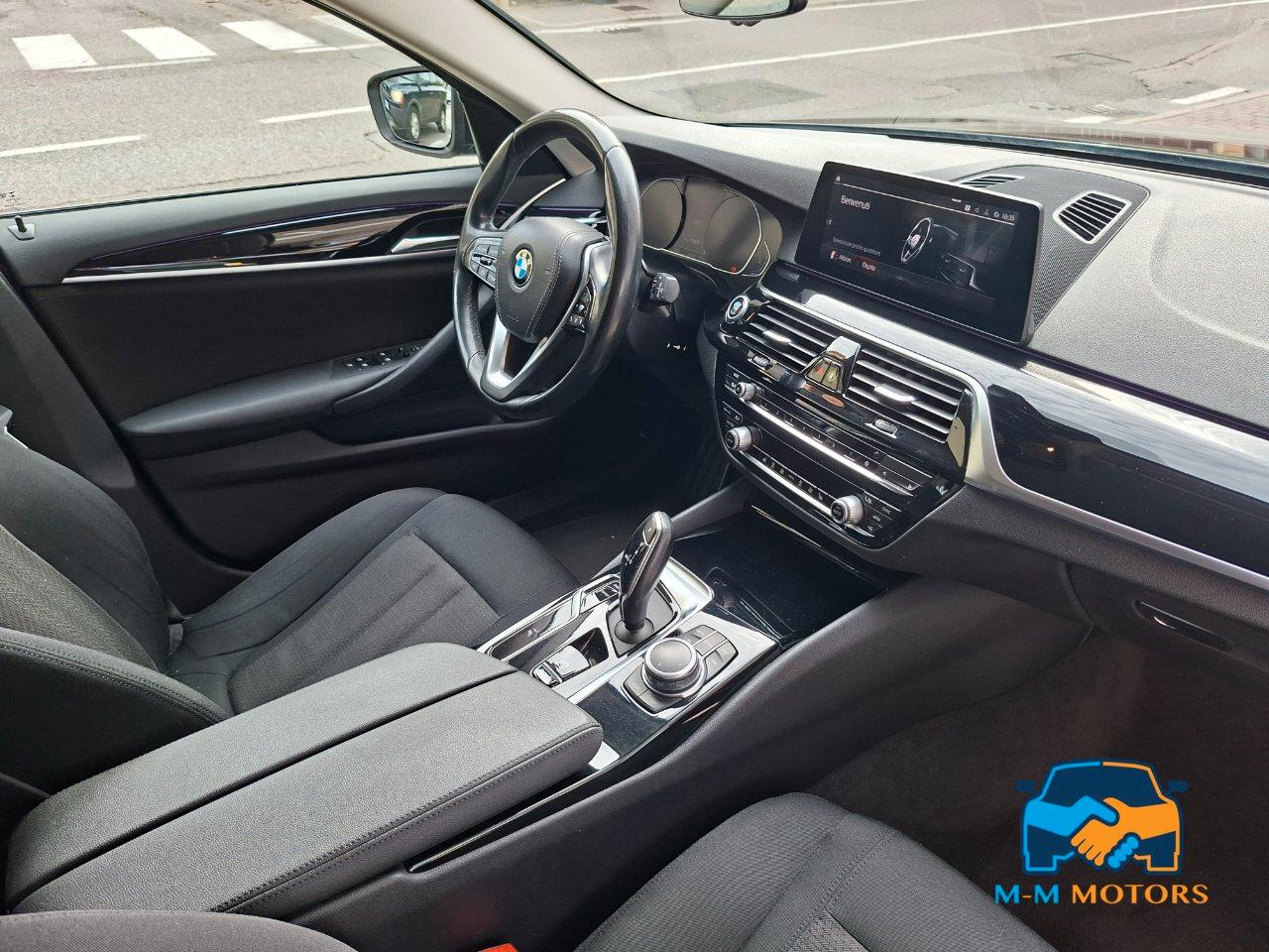 BMW 520 d Touring Luxury doppio treno di gomme