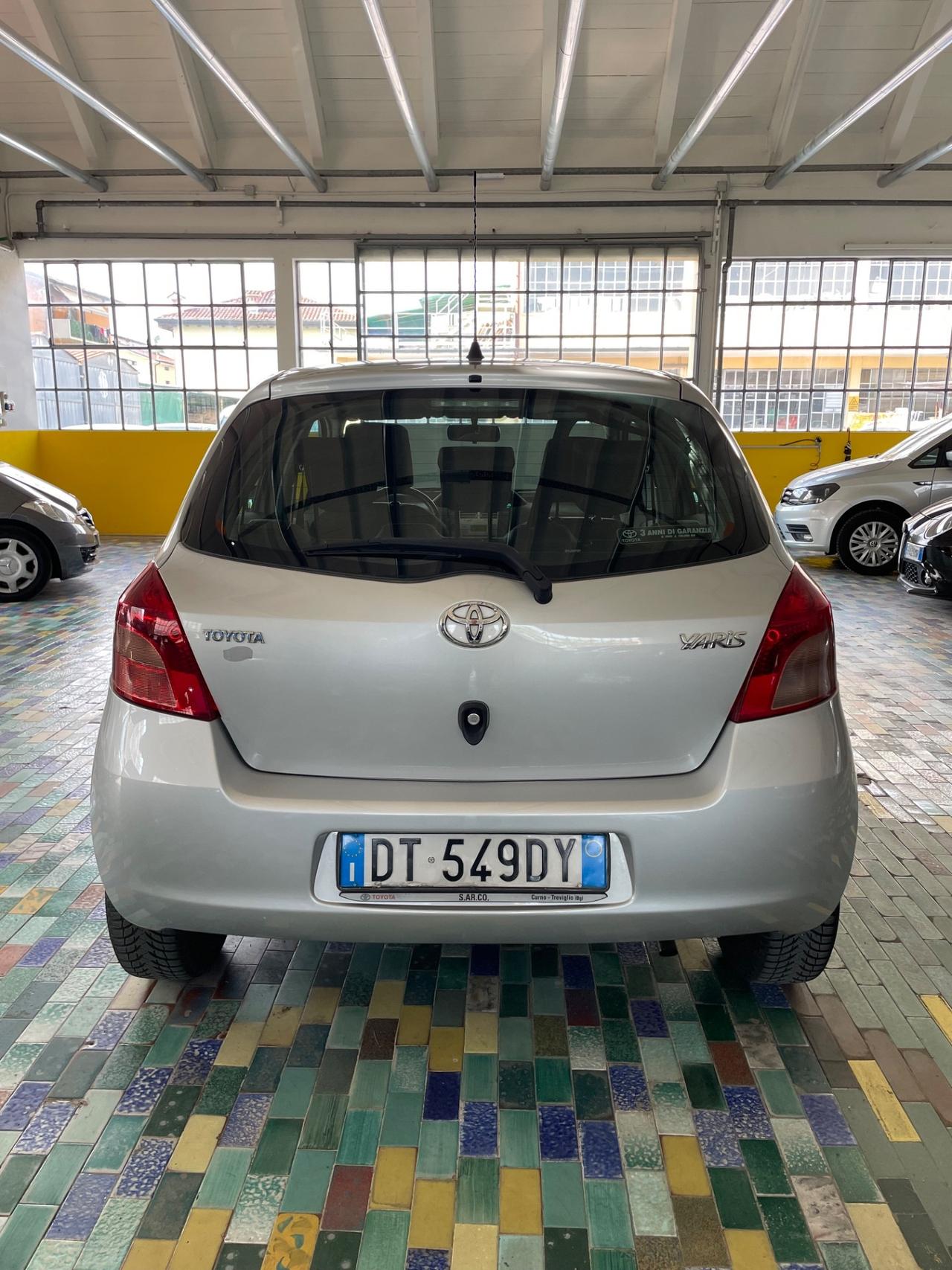 Toyota Yaris 1.0 5 porte TAGLIANDI CERTIFICATI