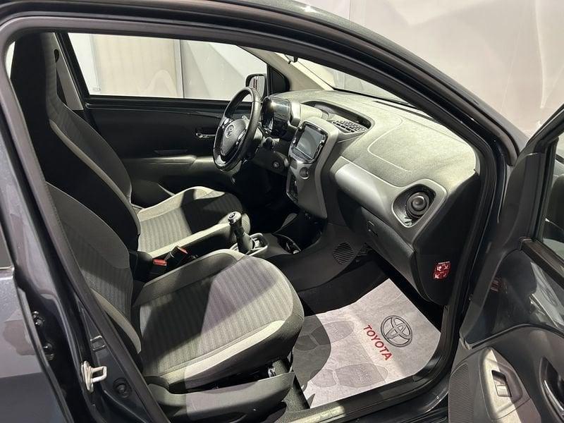 Toyota Aygo Aygo Connect 1.0 VVT-i 72 CV 5 porte x-play