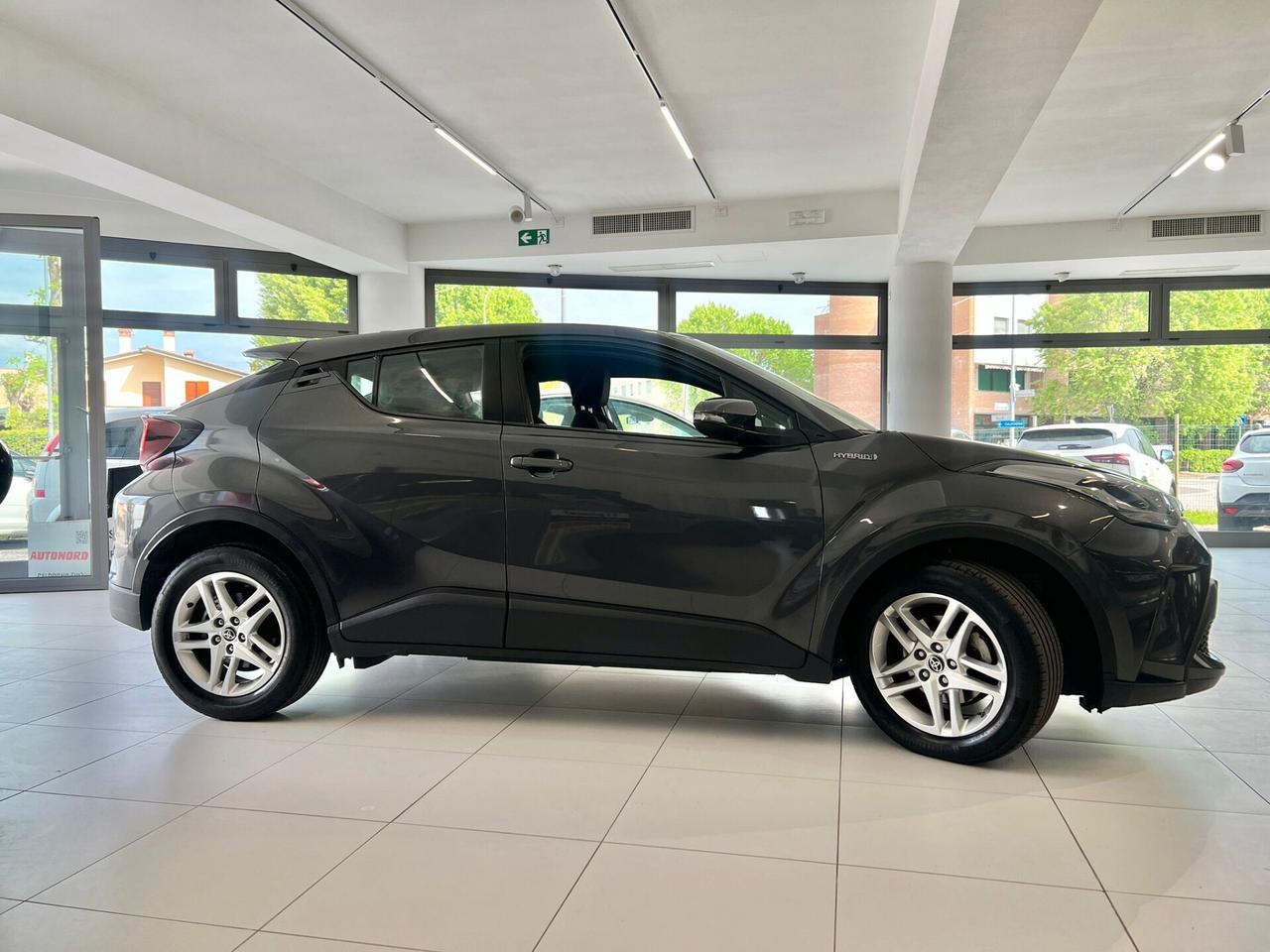 Toyota C-HR 1.8 Hybrid E-CVT Active