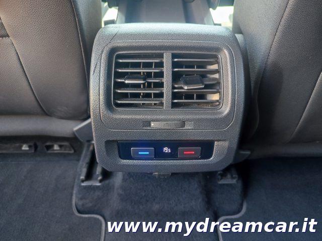 VOLKSWAGEN Touran 2.0 TDI 150 CV SCR Comfortline BlueMotion Technolo