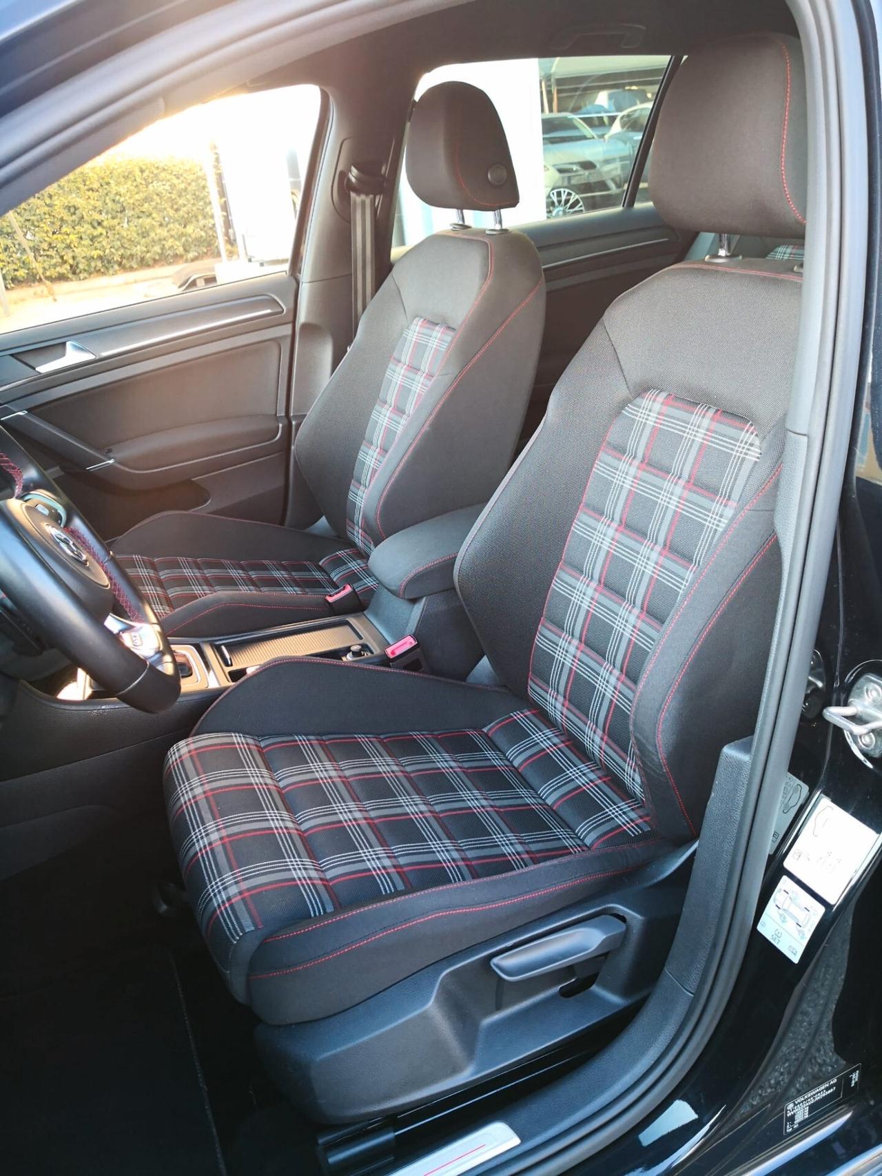 Volkswagen Golf GTI Performance 2.0 245 CV TSI DSG 5p. ***SU APPUNTAMENTO***