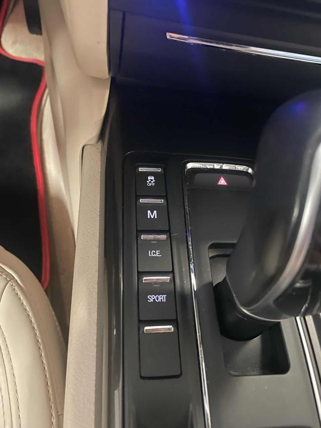 MASERATI Ghibli V6 Diesel 275 CV*PELLE/NAVI/PDC*