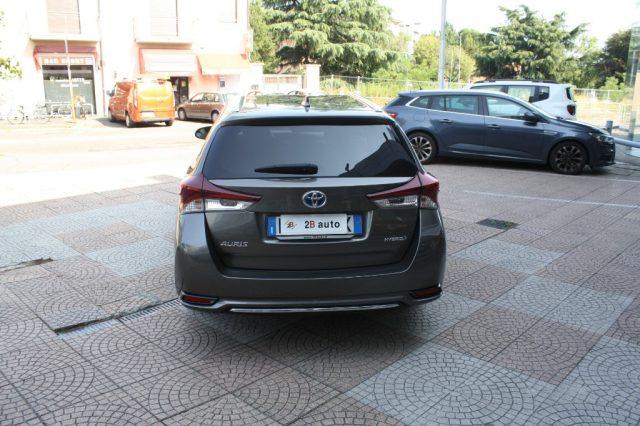 TOYOTA Auris Touring Sports 1.8 Hybrid Lounge