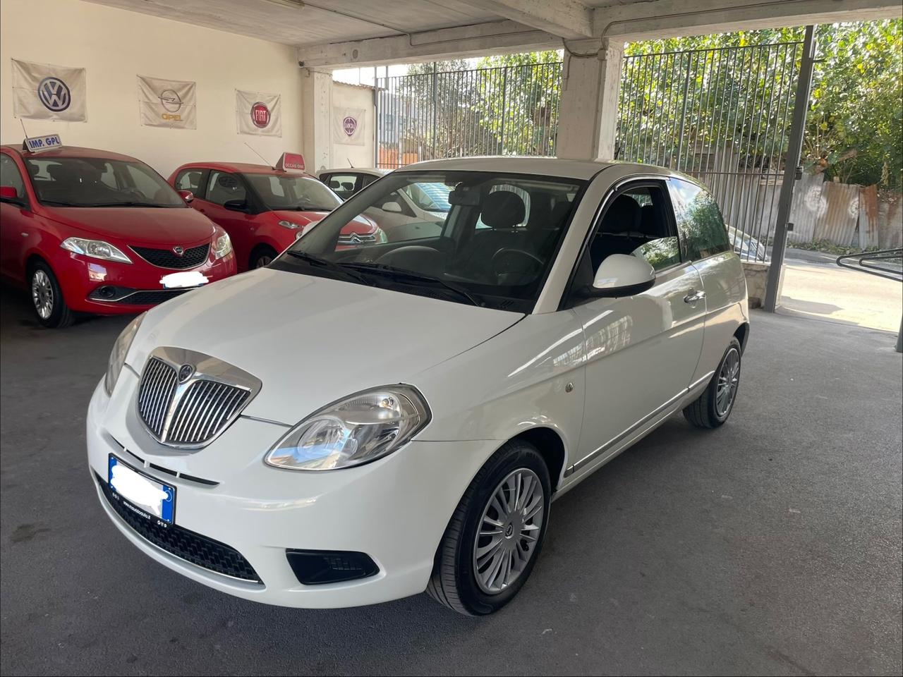 Lancia Ypsilon 1.2 69 CV neopatentati Silver Full provenienza dalla Toscana