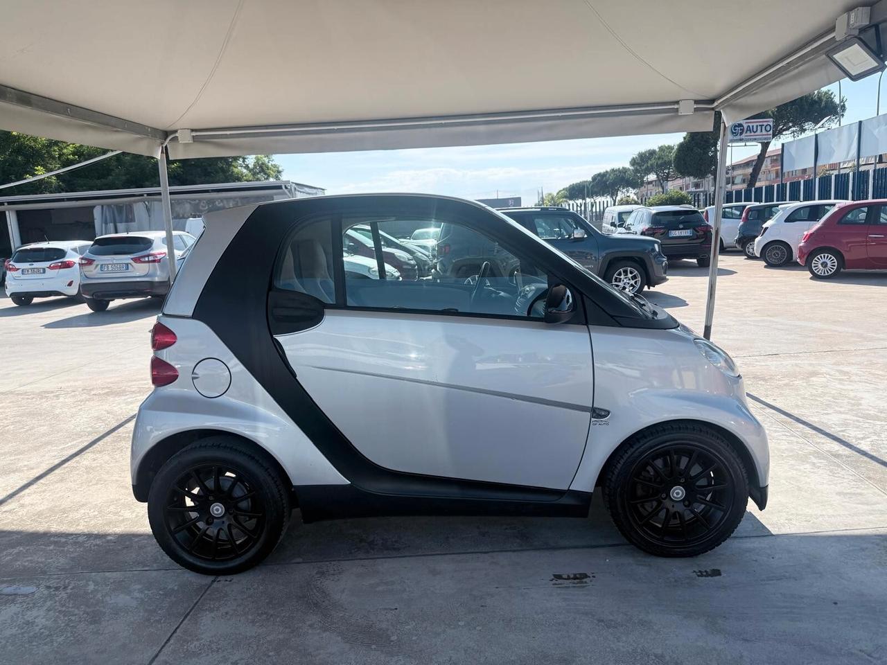 Smart ForTwo 1000 52 kW coupé limited one