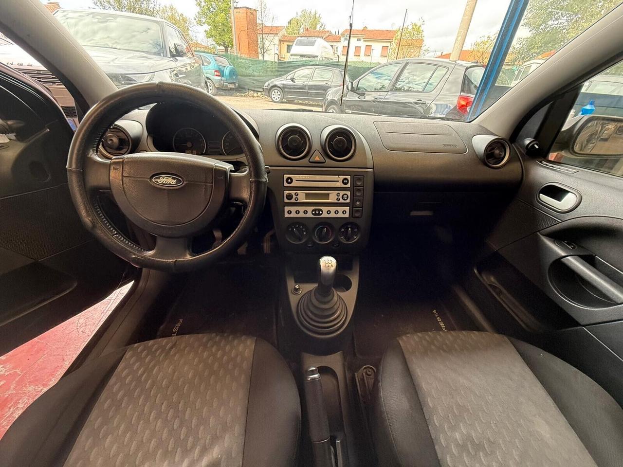 Ford Fiesta 1.2 16V 3p. Ambiente