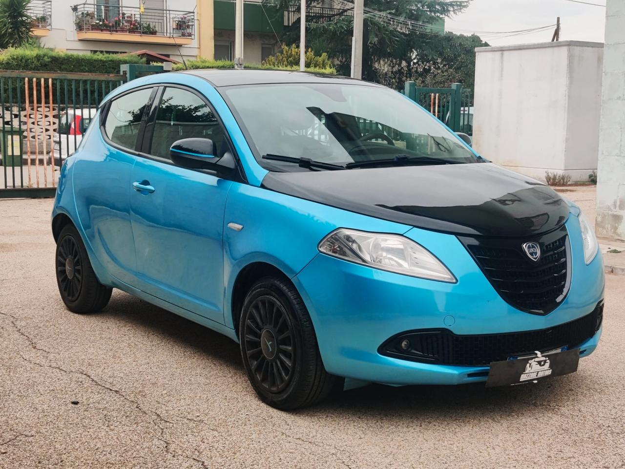 Lancia Ypsilon 1.2 GPL Ecochic S Momodesign