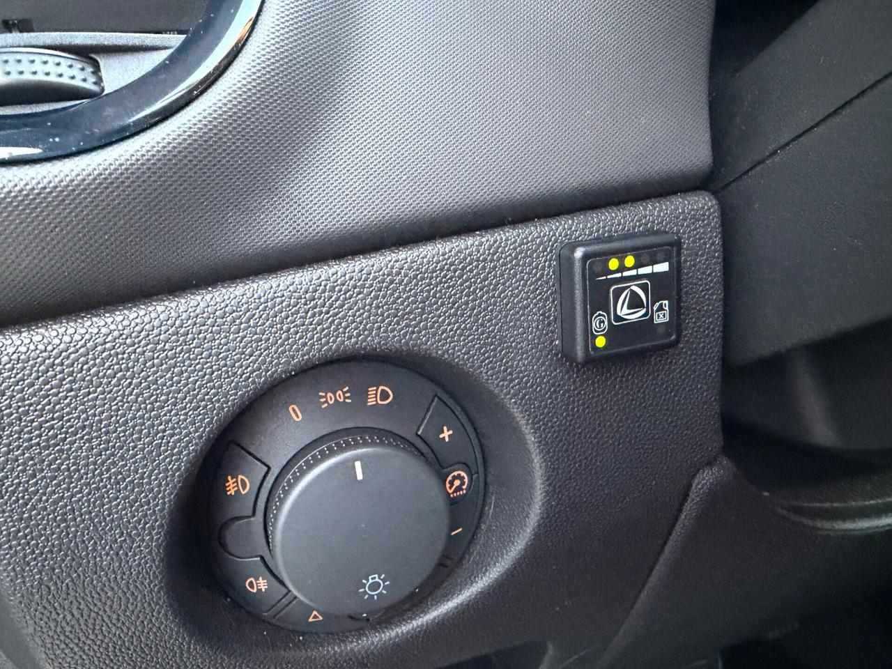 Opel Corsa 1.2 benzina-GPL EURO4 NEOPATENTATI