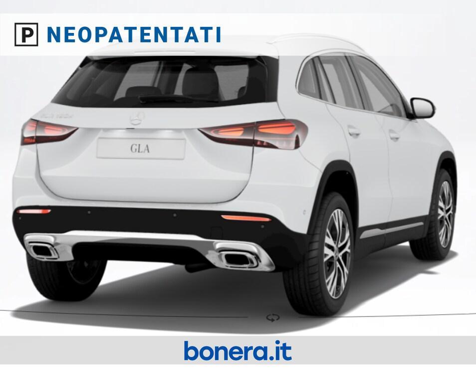 Mercedes GLA 180 180 D Progressive Advanced 8G-DCT