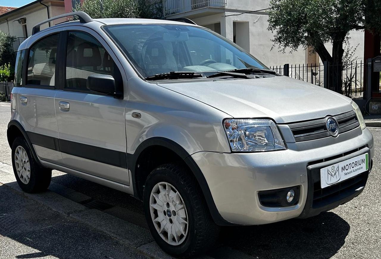 Fiat Panda 4x4 1.2cc climbing