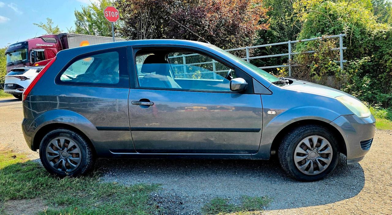 Ford Fiesta 1.4 DIESEL ANCHE NEOPATENTATI