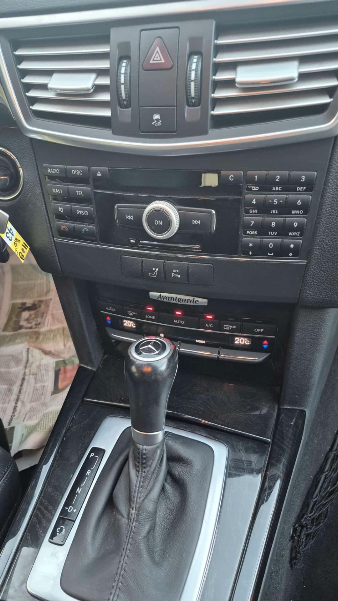 Mercedes-benz E 250 220 CDI BlueEFFICIENCY Avantgarde AMG