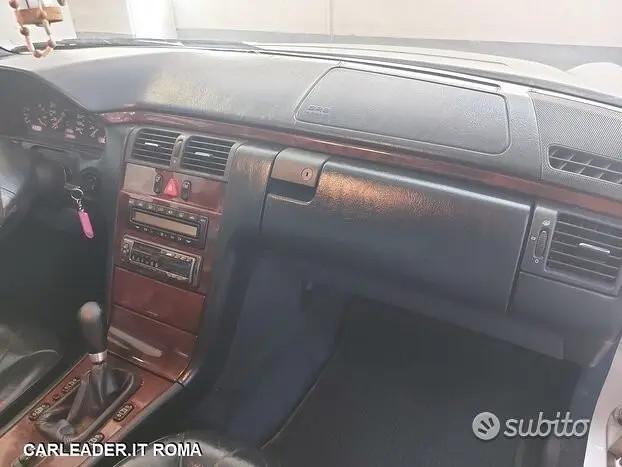 Mercedes e 200 elegance