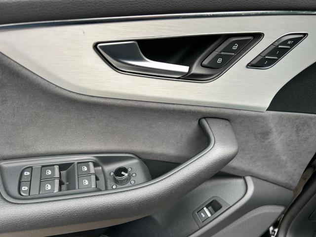 AUDI Q8 50 TDI 286 CV 3x S LINE PANORAMA CERCHI 21"