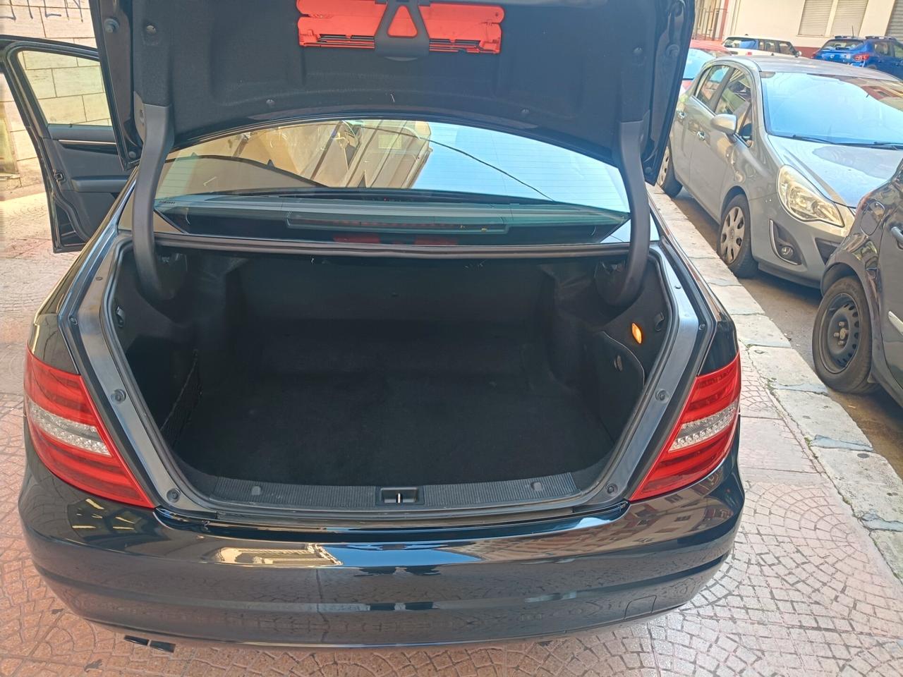 Mercedes Classe C 180 CDI Elegance-AUTOMATICA-Euro8200