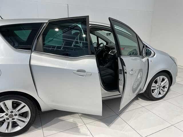 Opel Meriva 1.6CDTI 95CV Cosmo - NEOPATENTATI