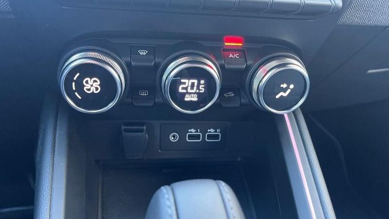 Renault Clio techno MY24 full hybrid E-Tech 145