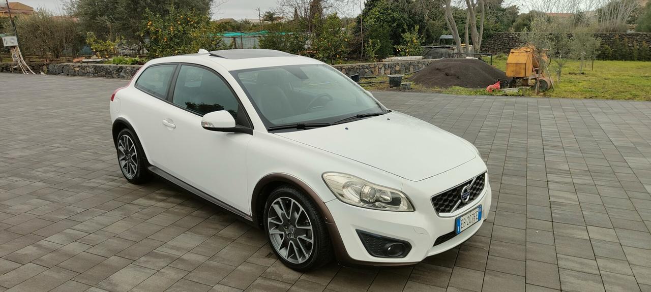 Volvo C30 D2 R-Design 1.6 diesel