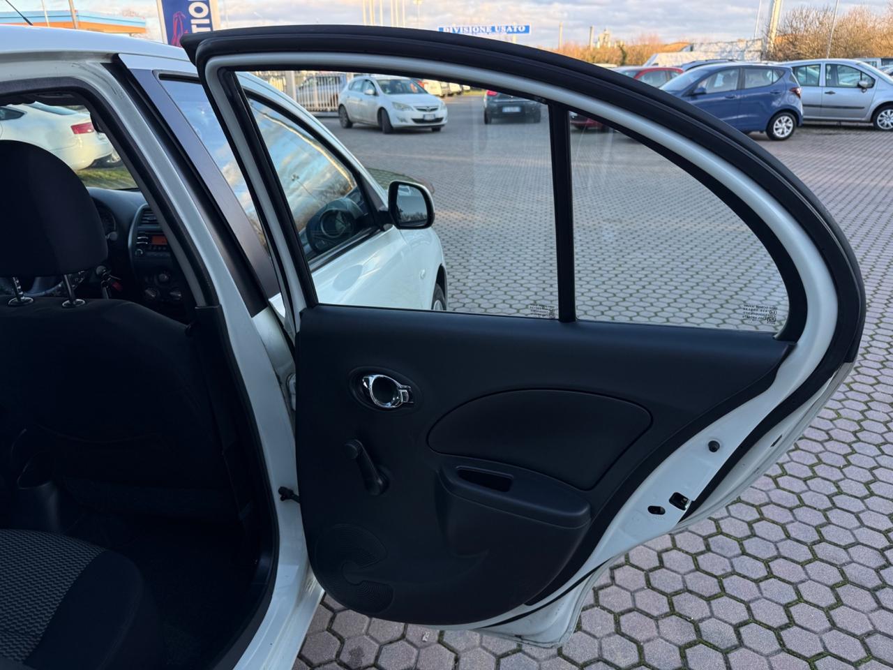 Nissan Micra 1.2 12V 5 porte Tekna OK NEOPATENTATI