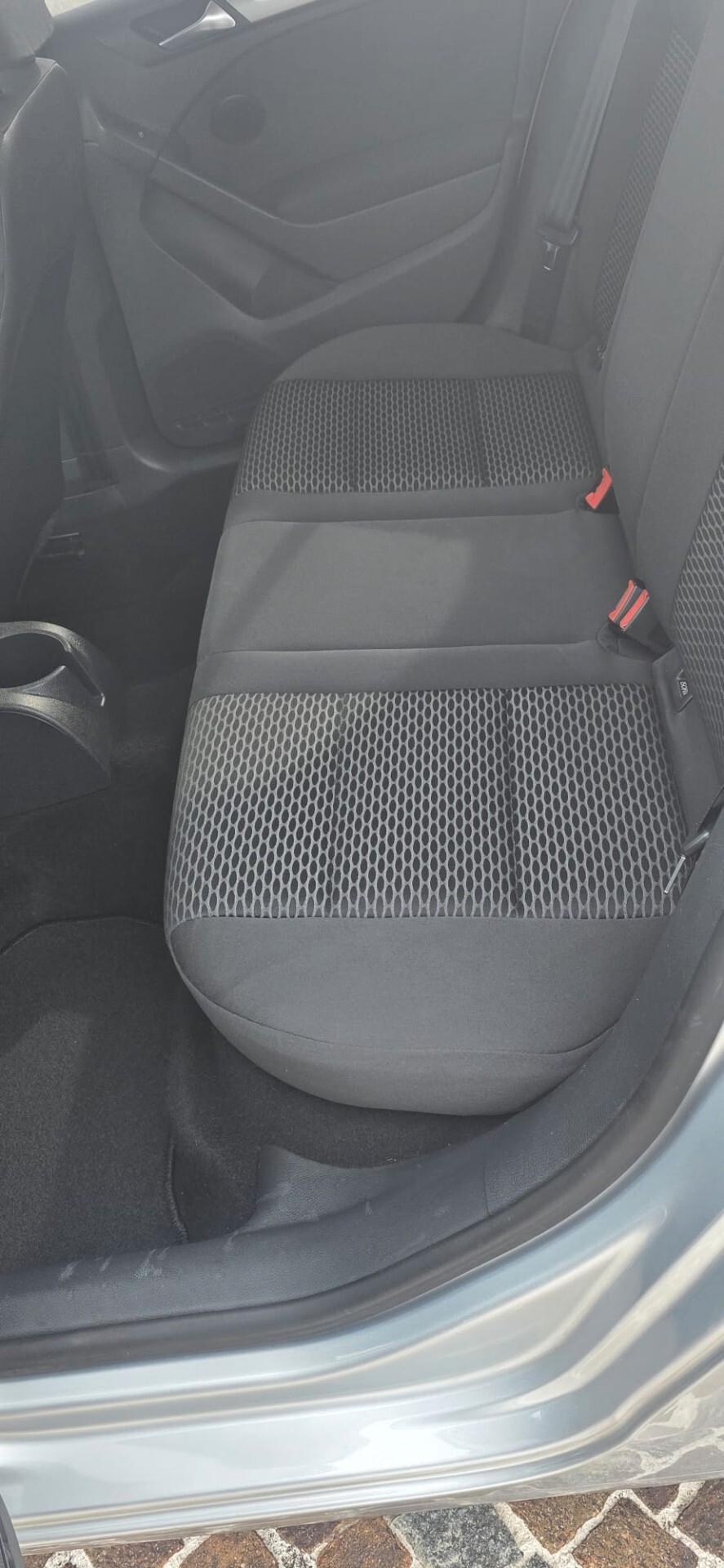 Volkswagen Golf 1.6 TDI DPF 5p. Highline