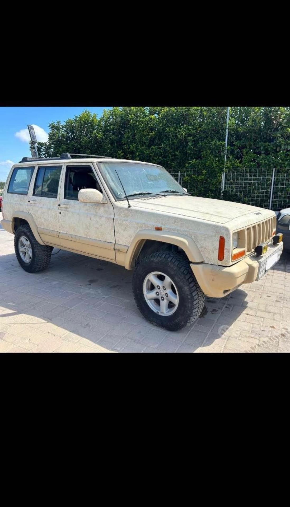 Jeep Cherokee 2.5 TD 5 porte Command-Trac Limited