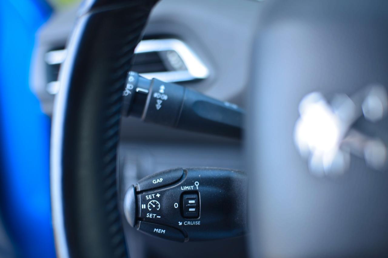 Peugeot 308 BlueHDi 130 S&S EAT8 Allure Pack