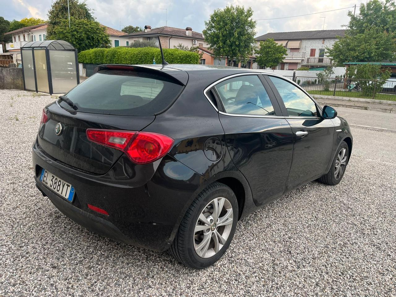 Alfa Romeo Giulietta 1.6 JTDm-2 105 CV Progression