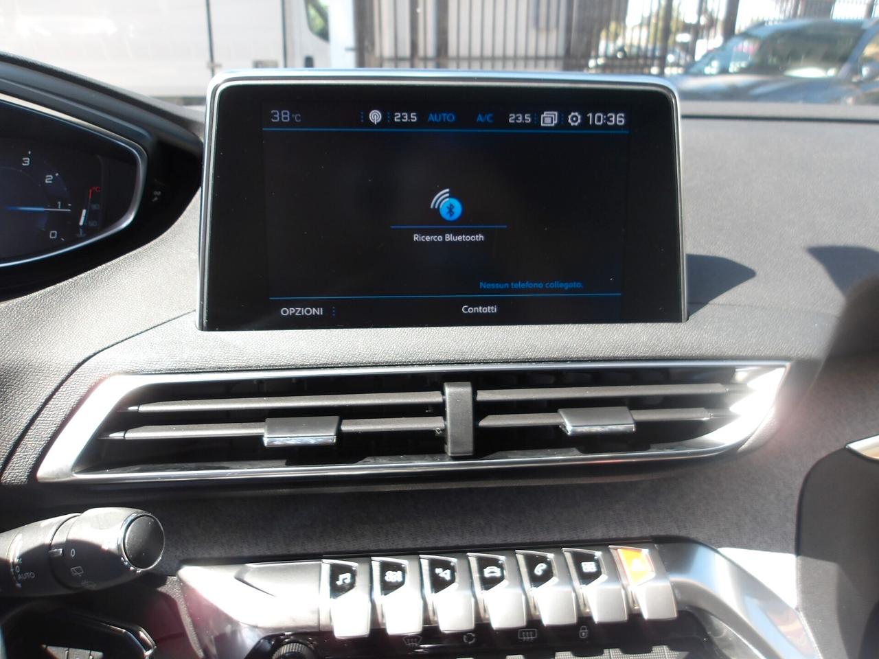 PEUGEOT 3008 1.6 BENZ-AUTO-RETROC-NAVI