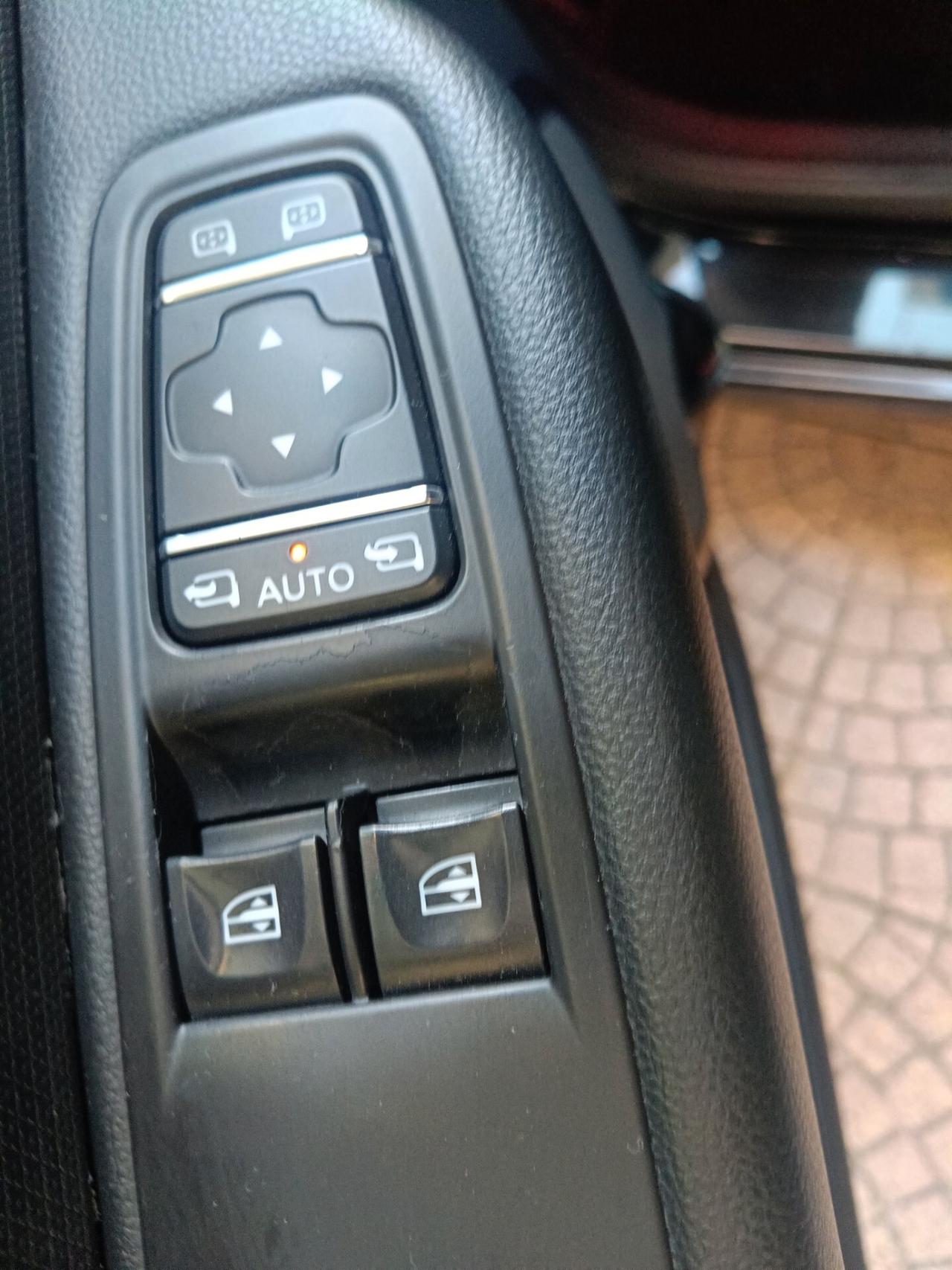 RENAULT CLIO 1.5 DCI75CV-NAVY-UNIPRO-Euro8790-